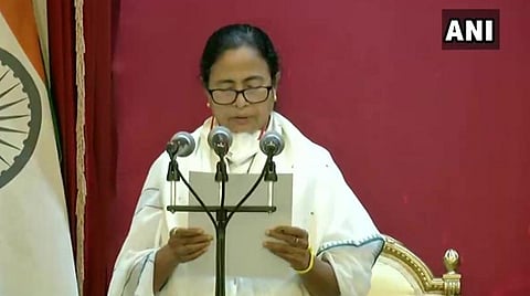 மே.வங்க முதல்வராக 3-வது முறையாகப் பதவி ஏற்ற மம்தா பானர்ஜி | படம்: ஏஎன்ஐ