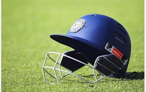 ஐபிஎல் டி 20 கிரிக்கெட் தொடரின் போது டெல்லி மைதானத்துக்குள் 2 சூதாட்ட தரகர்கள் கைது: போலீஸார் தீவிர விசாரணை