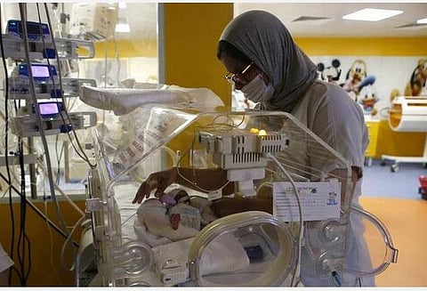 ஒரே பிரசவத்தில் 9 குழந்தைகளைப் பெற்ற பெண்