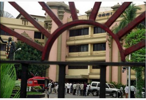 முன்னாள் அதிமுகவினருக்கு முக்கியத் துறைகள்; திமுகவிலே காலம் காலமாக இருப்பவர்களுக்கு சாதாரணத் துறைகள்?- தொண்டர்கள் அதிருப்தி