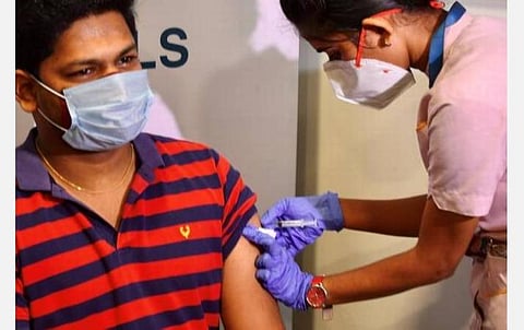 தடுப்பூசி அறிவியல்: யாருடைய சொத்து?