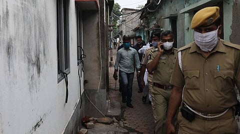 மேற்கு வங்க சட்டம்-ஒழுங்கு நிலவரம்: அறிக்கை சமர்ப்பிக்க ஆளுநருக்கு மத்திய உள் துறை அமைச்சகம் உத்தரவு