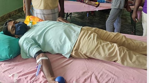 புதுக்கோட்டை மாவட்டம் கொத்தமங்கலத்தில் நடைபெற்ற ரத்த தான முகாம்.