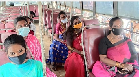 தஞ்சை நகரப் பேருந்துகளில் திருநங்கைகளும் இலவசப் பயணம்; பயணித்தோர் நெகிழ்ச்சி