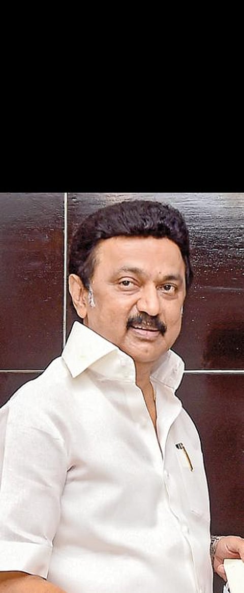 மளிகை, காய்கறி, இறைச்சி கடைகள் பகல் 12 மணி வரை இயங்க அனுமதி - நாளை முதல் 2 வாரம் முழு ஊரடங்கு : பேருந்து, ஆட்டோக்கள் இயங்காது டாஸ்மாக்கை மூட ஸ்டாலின் உத்தரவு