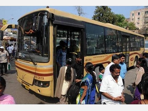 சென்னையில் அத்தியாவசியப் பணிகளுக்காக 200 மாநகர பேருந்துகள் இயக்கம்