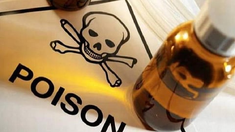 உசிலம்பட்டியில் நகைப்பட்டறை தொழிலாளி குடும்பத்துடன் தற்கொலை: கடன் நெருக்கடியால் சோகம்