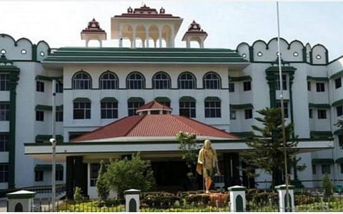 கரோனா மருந்து கண்டுபிடிக்க அறிவுசார் குழு அமைக்கக் கோரி வழக்கு