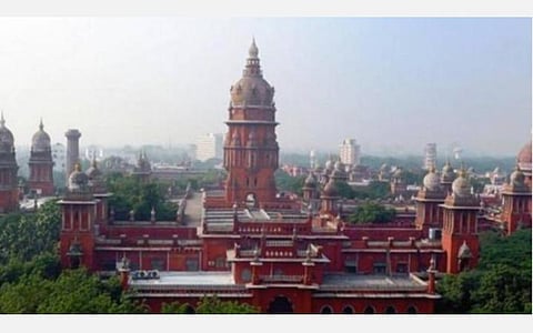 சட்டவிரோத கட்டுமானங்கள் மீது நடவடிக்கை இல்லை; மெத்தனப்போக்குடன் செயல்படும் அதிகாரிகள்: சென்னை உயர் நீதிமன்றம் கண்டனம்