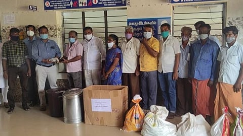 கோயில் அன்னதான திட்டம் மூலம் தென்காசி அரசு மருத்துவமனைக்கு 365 உணவு பொட்டலங்கள் அளிப்பு