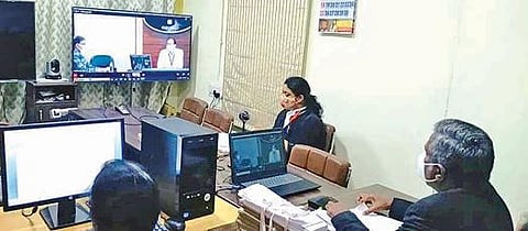 உதகை மகளிர் நீதிமன்றத்தில் இருந்து அஸ்ஸாமில் உள்ள சாட்சியிடம் காணொலி மூலம் விசாரணை