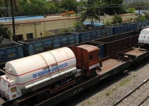 100 ஆக்சிஜன் எக்ஸ்பிரஸ் ரயில்கள்; 6,260 மெட்ரிக் டன் ஆக்சிஜன் நாடு முழுவதும் விநியோகம்