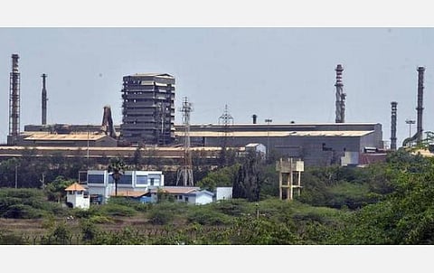 தொழில்நுட்ப கோளாறால் ஸ்டெர்லைட்டில் உற்பத்தி நிறுத்தம்; 12 ஆக்சிஜன் கன்டெய்னர்கள் சீனாவில் இருந்து வருகை: தொழில்துறை அமைச்சர் தங்கம் தென்னரசு தகவல்