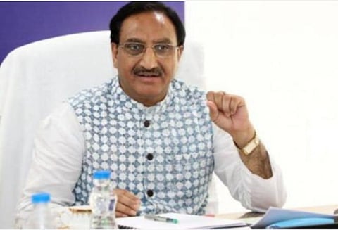 புதிய கல்விக் கொள்கையை அமல்படுத்த மத்திய அரசு தீவிரம்: நாளை மத்தியப் பல்கலை. துணைவேந்தர்களிடம் ஆலோசனை