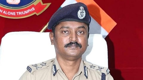 மனிதநேயத்துடன் பொதுமக்களை அணுக வேண்டும்: தென்மண்டல ஐஜி அன்பு பேட்டி