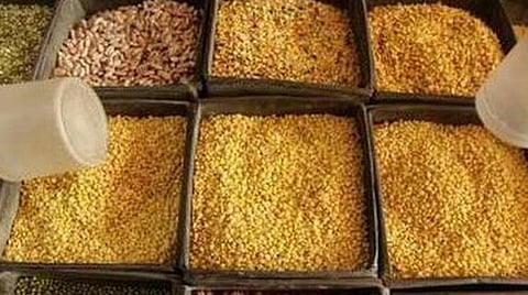 பருப்பு, எண்ணெய் விலை திடீர் உயர்வு; பதுக்கல் காரணமா?- நடவடிக்கை எடுக்க மாநிலங்களுக்கு மத்திய அரசு உத்தரவு