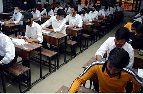 10ஆம் வகுப்பு மதிப்பெண்களை மதிப்பிடப் பள்ளிகளுக்குக் கால அவகாசம் நீட்டிப்பு: சிபிஎஸ்இ அறிவிப்பு