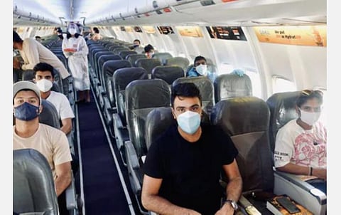 உயிர் பாதுகாப்பு குமிழி வளையத்தில் இணைய தனி விமானம் மூலம் அஸ்வின், மயங்க் அகர்வால், பரத் அருண் மும்பை சென்றனர்