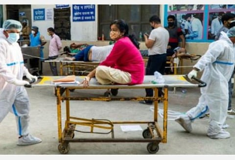 இளைஞர்களைக் குறிவைத்துத் தாக்கும் கரோனா 2-வது அலை; என்ன காரணம், எப்படித் தப்பிக்கலாம்?- மருத்துவர் ஃபரூக் அப்துல்லா பேட்டி