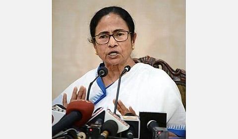 மாநில முதல்வர்கள் கைப்பாவையா?- மேற்கு வங்க முதல்வர் மம்தா பானர்ஜி கேள்வி