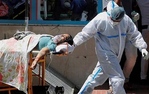 திருப்பூர் மாவட்டத்தில் தனியார் மருத்துவமனைகளில் கரோனா சிகிச்சைக்கு கூடுதல் கட்டணம் வசூலிப்பதாக புகார்: பாதிக்கப்பட்டோரின் குடும்பத்தினர் வேதனை