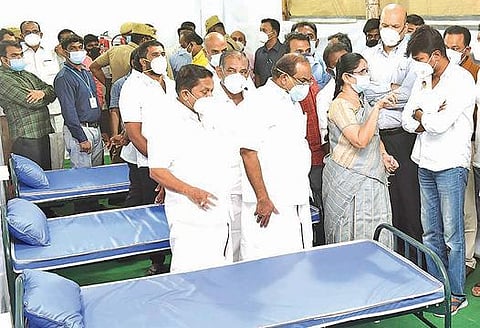 கோவை அரசு கலைக் கல்லூரியில் 200 ஆக்சிஜன் படுக்கைகளுடன் கரோனா சிகிச்சை மையம்: உதயநிதி ஸ்டாலின் எம்எல்ஏ தொடங்கிவைத்தார்