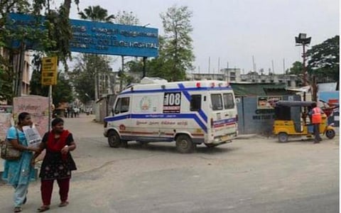 மாவட்ட ஆட்சியருடன் ஏற்பட்ட கருத்து மோதல் எதிரொலி: விருதுநகர் அரசு மருத்துவக் கல்லூரிக்கு புதிய டீன் நியமனம்