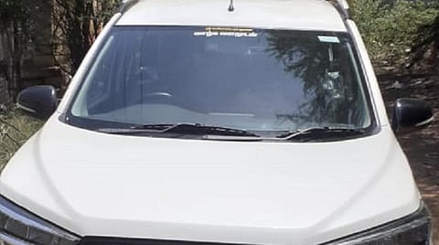 தேனியில் பொய்யான தகவலின் பேரில் இ-பதிவு செய்து வந்த நபர்கள் கைது: வாகனமும் பறிமுதல்