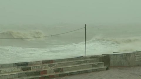 யாஸ் புயல் தம்ரா துறைமுகம் அருகே இன்று கரையை கடக்கிறது: முன்னெச்சரிக்கை நடவடிக்கைகள் தீவிரம்