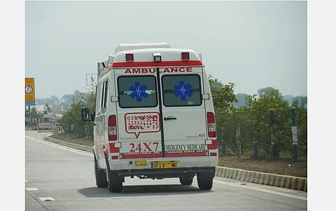 உ.பி.யில் தாயின் மரண செய்தியைக் கேட்ட பிறகும் கடமைக்கு முதலிடம் கொடுத்த 108 ஆம்புலன்ஸ் ஓட்டுநர்