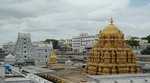 கரோனாவால் பக்தர்கள் வருகை குறைந்தது: ஏழுமலையான் கோயிலில் பிரசாத லட்டு விற்பனை சரிவு