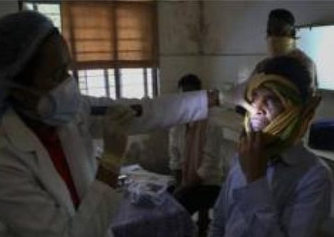 கருப்புப் பூஞ்சை தொற்று; 80,000 குப்பிகள் ஆம்போடெரிசின்-பி மருந்து விநியோகம்: மத்திய அரசு தகவல்