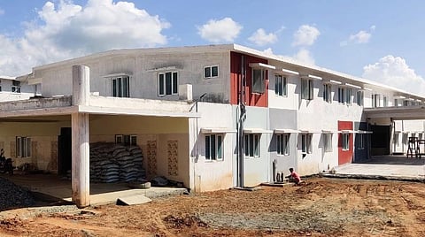 எமரால்டு மருத்துவமனை.