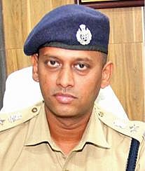 வி.வருண்குமார்