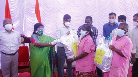 புதுச்சேரியில் நோய்த் தொற்றும், இறப்பு விகிதமும் குறைந்தால் முழுமையாக ஊரடங்கை விலக்க முடியும்: ஆளுநர் தமிழிசை