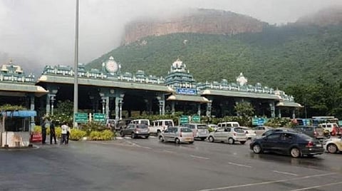 திருப்பதியிலிருந்து திருமலைக்கு செல்ல சுங்க கட்டணம் உயர்வு: ஃபாஸ்ட்டேக் கட்டாயம்