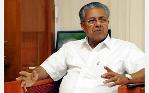 மேற்கு வங்கம், தமிழ்நாடு, டெல்லி உட்பட பாஜக அல்லாத கட்சிகள் ஆளும் 11 மாநில முதல்வர்களுக்கு பினராயி விஜயன் கடிதம்: கரோனா தடுப்பூசியை இலவசமாக வழங்க பிரதமரிடம் கூட்டாக கோர வலியுறுத்தல்