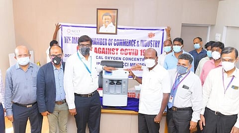 ஆக்சிஜன் செறிவூட்டிகள் வழங்கப்பட்டபோது.