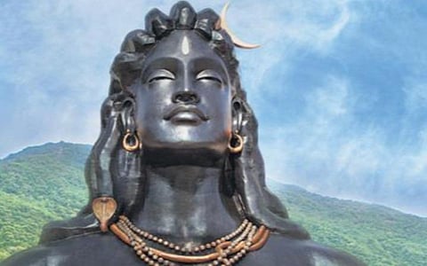 தமிழக கோயில்களில் வெளிப்புற தணிக்கை கோரி ஈஷா மையம் தாக்கல் செய்த மனுவை அவசரமாக விசாரிக்க உயர் நீதிமன்றம் மறுப்பு