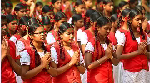 உ.பி., மகாராஷ்டிரா உள்ளிட்ட 7 மாநிலங்களில் 12-ம் வகுப்புப் பொதுத் தேர்வுகள் ரத்து