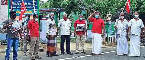 கோவை, திருப்பூர் மாவட்டங்களின் பல்வேறு பகுதிகளில் - வேளாண் சட்ட நகல் எரிப்பு போராட்டம் :