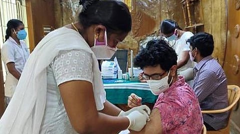 அமெரிக்காவை விட அதிகமாக இந்தியாவில் 17.2 கோடி பேருக்கு தடுப்பூசி