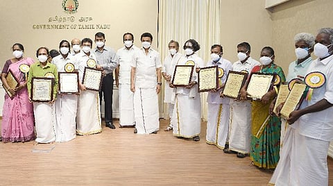 நலிந்த கலைஞர்களுக்கு மாதாந்திர உதவித்தொகை வழங்கிய முதல்வர் ஸ்டாலின்.