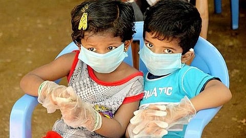 கரோனா அடுத்தடுத்த அலைகளால் குழந்தைகள் கடுமையாக பாதிக்கப்படுவார்கள் என்பதற்கு எந்த ஆதாரமும் இல்லை: எய்ம்ஸ் இயக்குநர்