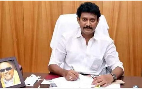 பள்ளிக் கல்வித் துறைக்குத் தேவை தெளிவான முடிவும் தீர்க்கமான பார்வையும்