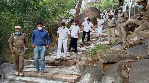 கர்ப்பிணிகள், குழந்தைகளின் துயரம்; ஓசூர் நூரோந்து சாமிமலைக்குத் தார்ச் சாலை அமைக்க ஆய்வு- மலைவாழ் மக்கள் மகிழ்ச்சி