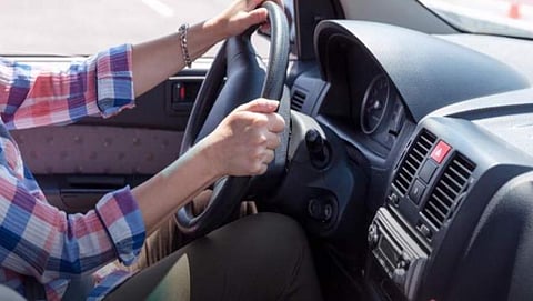 அங்கீகரிக்கப்பட்ட பயிற்சி மையத்தில் பயின்றால் போதும் ஓட்டுநர் உரிமம் பெறலாம்: ஜூலை 1 முதல் புதிய விதி அமல்