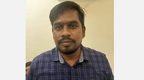 ரவுடி காக்கா தோப்பு பாலாஜி கைது: தப்பிக்கும் முயற்சியில் கை, காலில் முறிவு