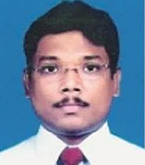 வேலூர் மாவட்ட ஆட்சியர் குமாரவேல் பாண்டியன்.