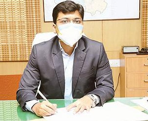 கரோனா பரவலை கட்டுப்படுத்த அதிக கவனம் செலுத்தப்படும் : திருப்பூர் மாநகராட்சி ஆணையராக பொறுப்பேற்ற கிராந்தி குமார் பாடி தகவல்